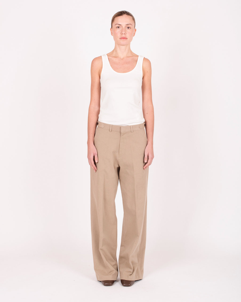 Pantalon droit à taille boutonnée en coton