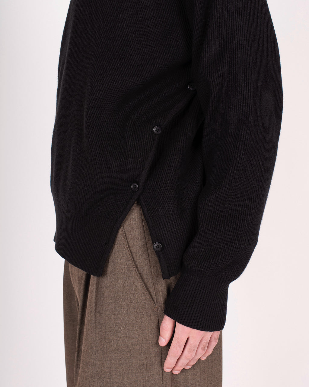 Pull en coton à fente boutonnée