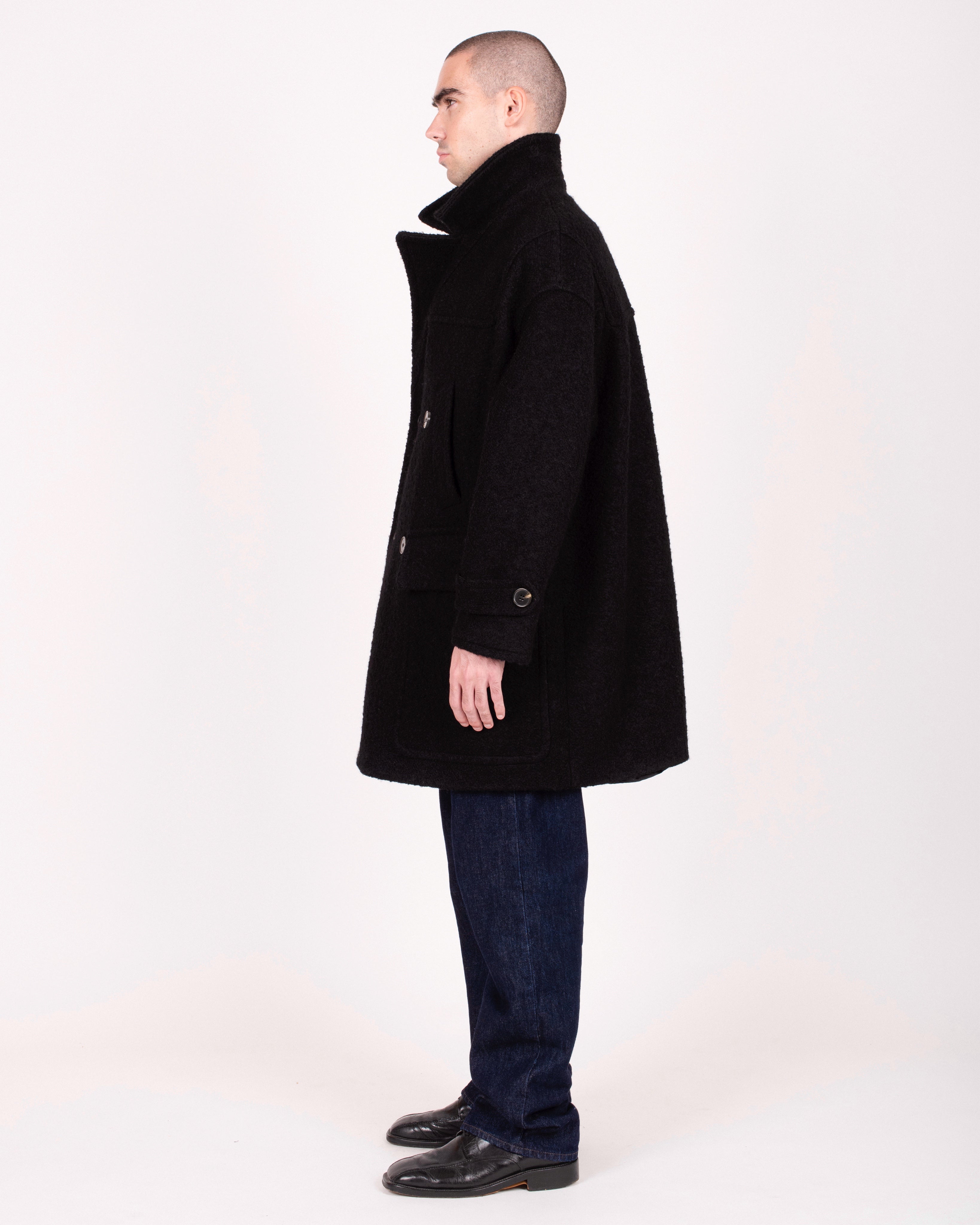 Manteau croisé en laine semi-bouclée