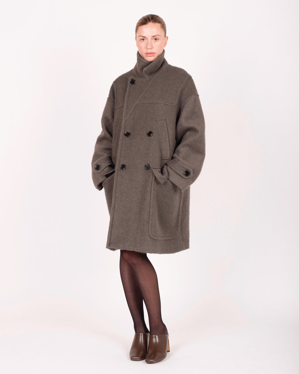 Manteau croisé en laine semi-bouclée